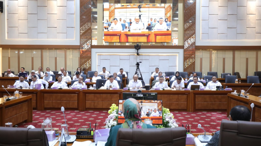 Rapat dengan Komisi IX DPR, BGN Aceh Tamiang Paparkan Progres MBG 