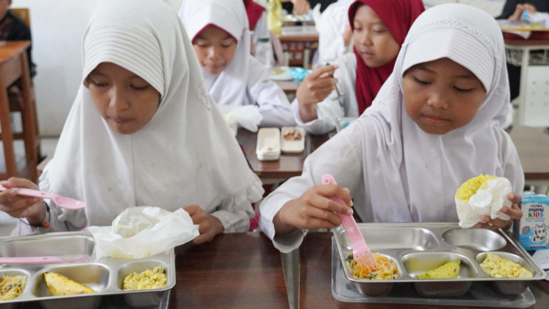 Klarifikasi BGN Aceh Tamiang Terkait Viral Menu MBG Berupa Bahan Mentah di Tangerang Selatan