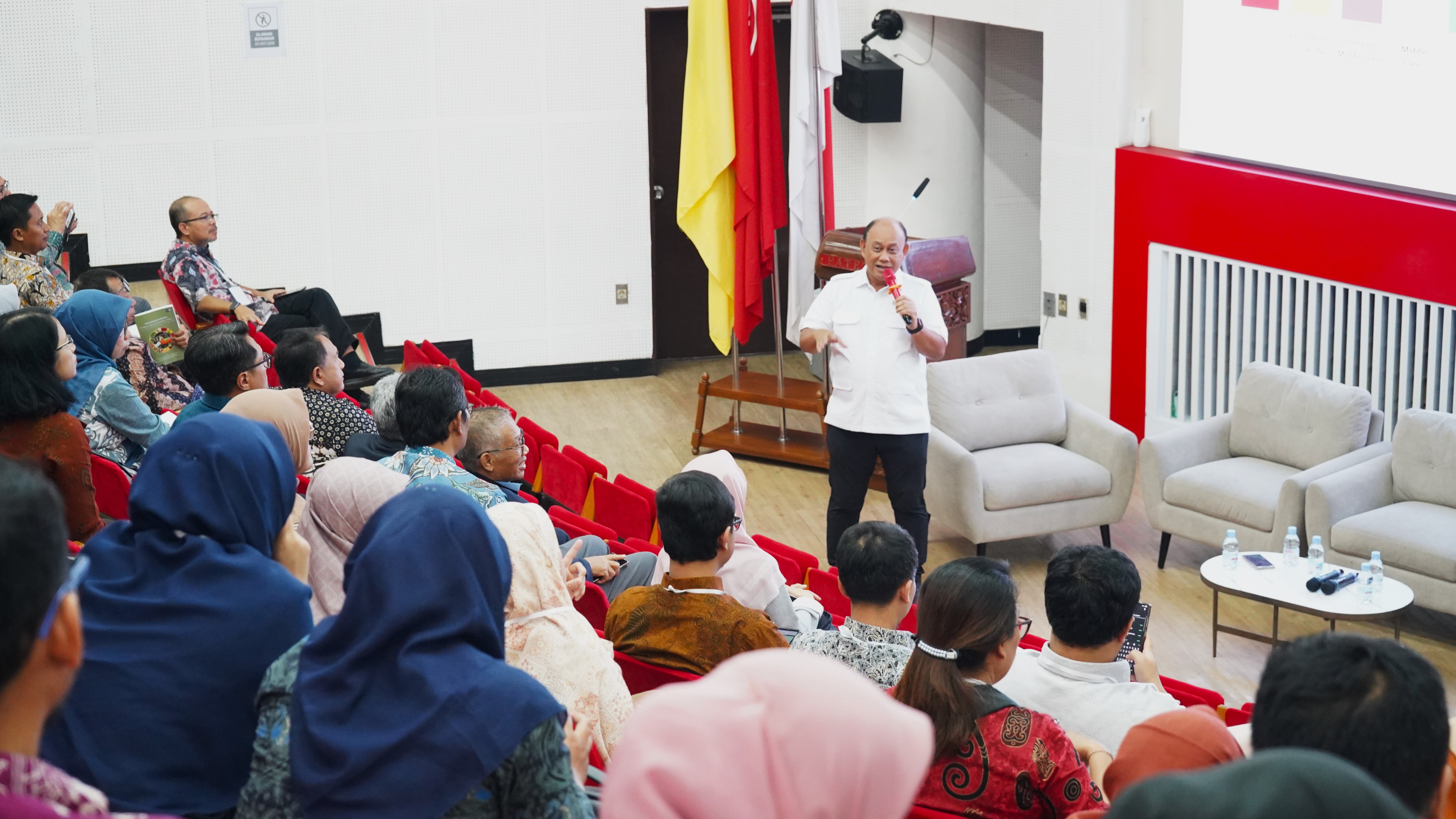 Kabadan BGN Aceh Tamiang Hadiri Seminar Nasional dan Pertemuan Forum Komunikasi Perguran Tinggi Teknologi Pertanian Indonesia Kebijakan Nasional dan Tantangan 